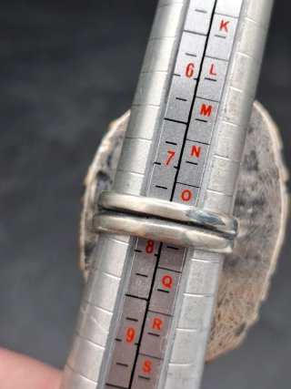 Anillo artístico en Plata 925 y piedra natural.