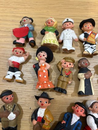 Collezione di Bambole in Ceramica