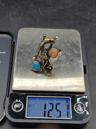 Anillo artístico en Plata 925 y piedras naturales.