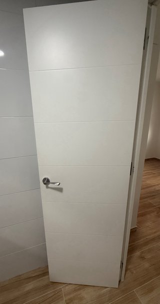 Conjunto Puertas Blancas de Interior en Alzira