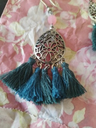 Pendientes Largos con Borlas y Filigrana