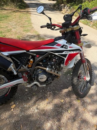 Moto Enduro Fantic 125