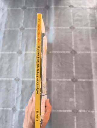 El pirata bien educado y sus amigos