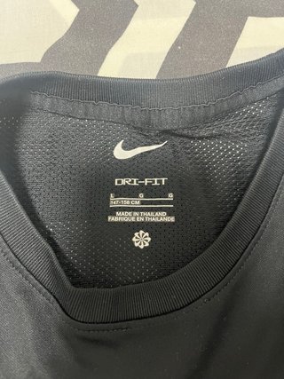 Camiseta nike (talla L de niño, 12-13 años)