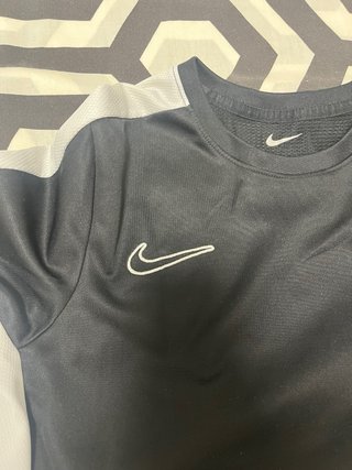 Camiseta nike (talla L de niño, 12-13 años)