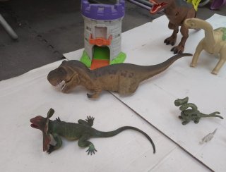 Lote de Juguetes de Dinosaurios y Vehículos