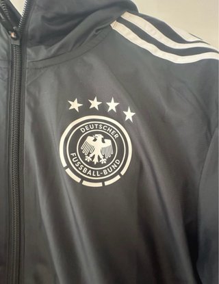 Chaqueta Adidas Negra con Bandas Blancas