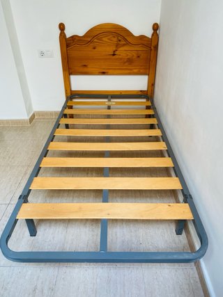 Base de Cama 1 Plaza con Cabecero de Pino