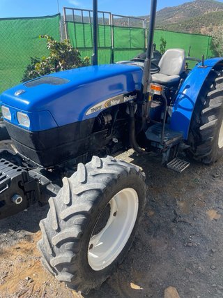 Tractor New Holland TN85FA