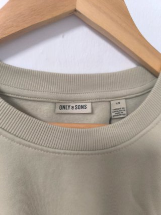 Sudadera beige nueva Springfield.