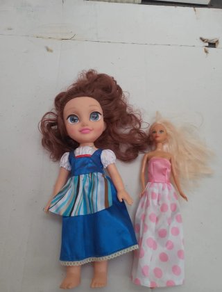 Lote de 2 muñecas