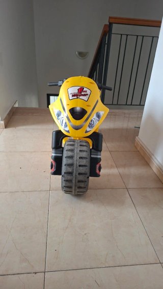 Moto Correpasillos Infantil Amarilla