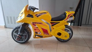 Moto Correpasillos Infantil Amarilla