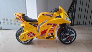 Moto Correpasillos Infantil Amarilla