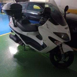 Piaggio X Evo 125 Scooter