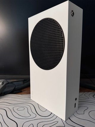 Xbox Series S con 2 mandos