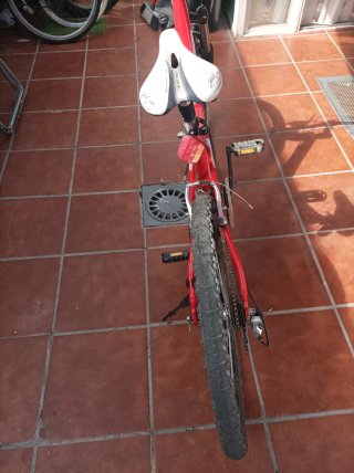 Bicicleta de Montaña Di Terzo Roja