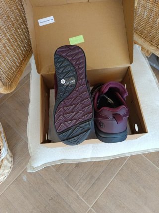 Calzado Sisttke Talla 40 Morado A Estrenar