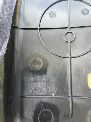Tapa Plástico Interior Nissan MT 3750-9