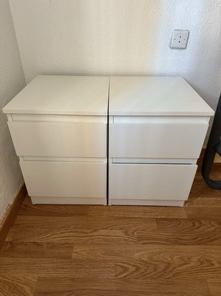 2 Mesitas de noche IKEA blancas