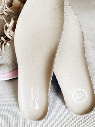 Nike Invincible 3 Beige/Rosa