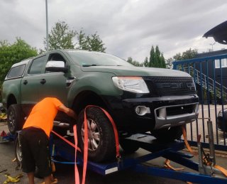 BAJO COCHE DE UE con remolque SERVICIO BARATO