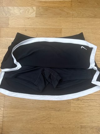 Falda pantalon padel y tennis Nike