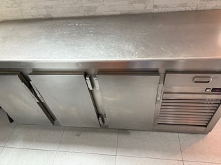 Nevera industrial bajo mostrador 2m