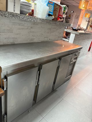Nevera industrial bajo mostrador 2m