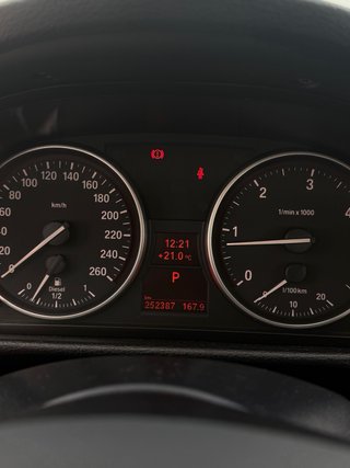 BMW X1 18d xDrive Auto 2014 | CarPlay | Cuero