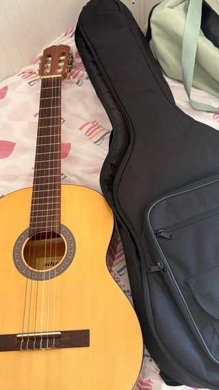 Guitarra Admira Albana Enrique Keller