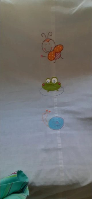 Cortinas Infantiles con Motivos Animales y faldón.