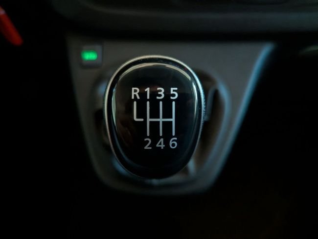 Nissan NV300 2021, foto 29