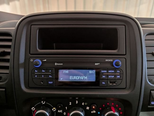 Nissan NV300 2021, foto 30