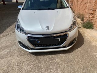 Peugeot 208 Gasolina 2018 - Impecable (Etiqueta C)