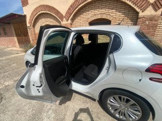 Peugeot 208 Gasolina 2018 - Impecable (Etiqueta C)