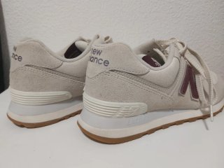 Zapatillas New Balance Beige y Morado