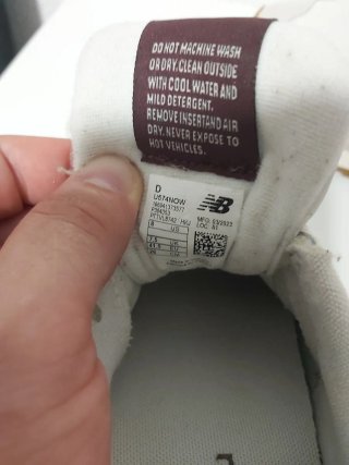 Zapatillas New Balance Beige y Morado