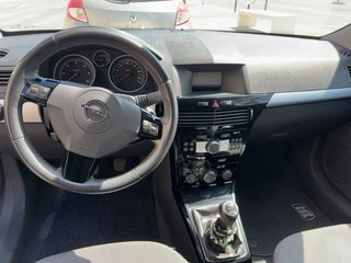 Opel Astra 2010