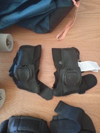 Patines 4 Ruedas Oxelo Talla 43 con Protecciones