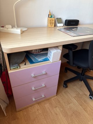 Escritorio de estudio de madera