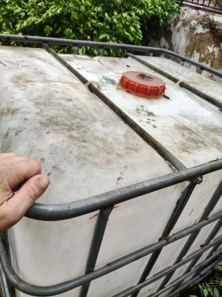 Depósito de agua de 1000 litros