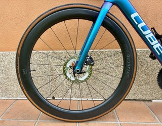 Bicicleta de carretera Cube attain slt 2026