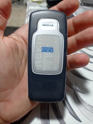 NOKIA 2100 COMO NUEVO PARA PONER BATERÍA