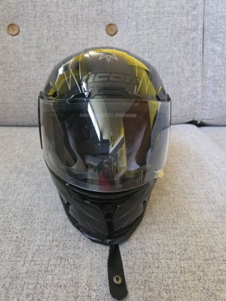 Casco de moto ICON negro
