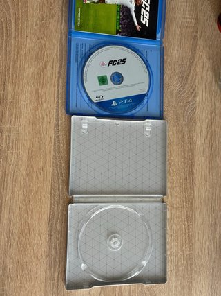 Juego PS4 FC 25 con Steelbook Real Madrid