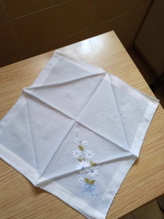 Set de 3 Pañuelos Bordados