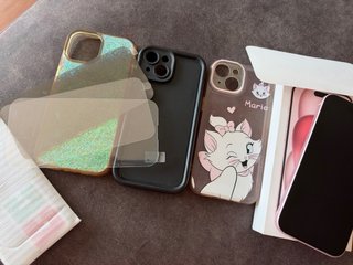 iPhone 15 Rosa (512G) 86% Batería + Accesorios