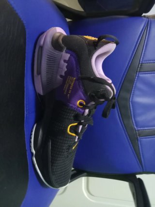 Zapatillas Nike LeBron James Negras/Moradas