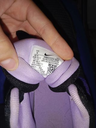 Zapatillas Nike LeBron James Negras/Moradas